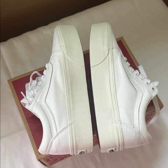 Vans White Old Skool Sneakers with Platform Sole - Picture 4 of 7